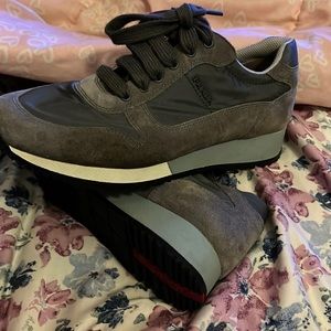 I am selling gray Prada trainers they have only been worn 2 times